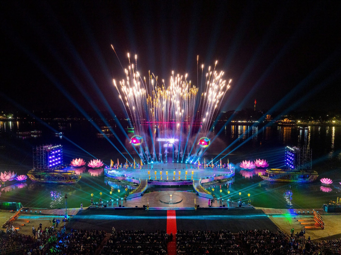 Doanh thu du lịch Huế cao nhất từ trước tới nay- Ảnh 1.