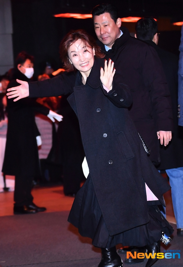 Siêu đám cưới Kim Woo Bin - Shin Min Ah: D.O. (EXO) vội vàng từ MMA chạy đến, V (BTS) - Lee Kwang Soo xuất hiện cực bảnh- Ảnh 18. Siêu đám cưới Kim Woo Bin - Shin Min Ah: D.O. (EXO) vội vàng từ MMA chạy đến, V (BTS) - Lee Kwang Soo xuất hiện cực bảnh- Ảnh 18.