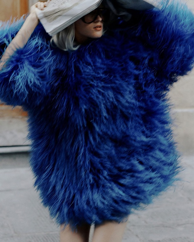 Mặc ấm mà vẫn đẹp: Thời trang mùa lễ hội 24 / 7 cho phái đẹp - Ảnh 3. Mặc ấm mà vẫn đẹp: Thời trang mùa lễ hội 24 / 7 cho phái đẹp - Ảnh 3.