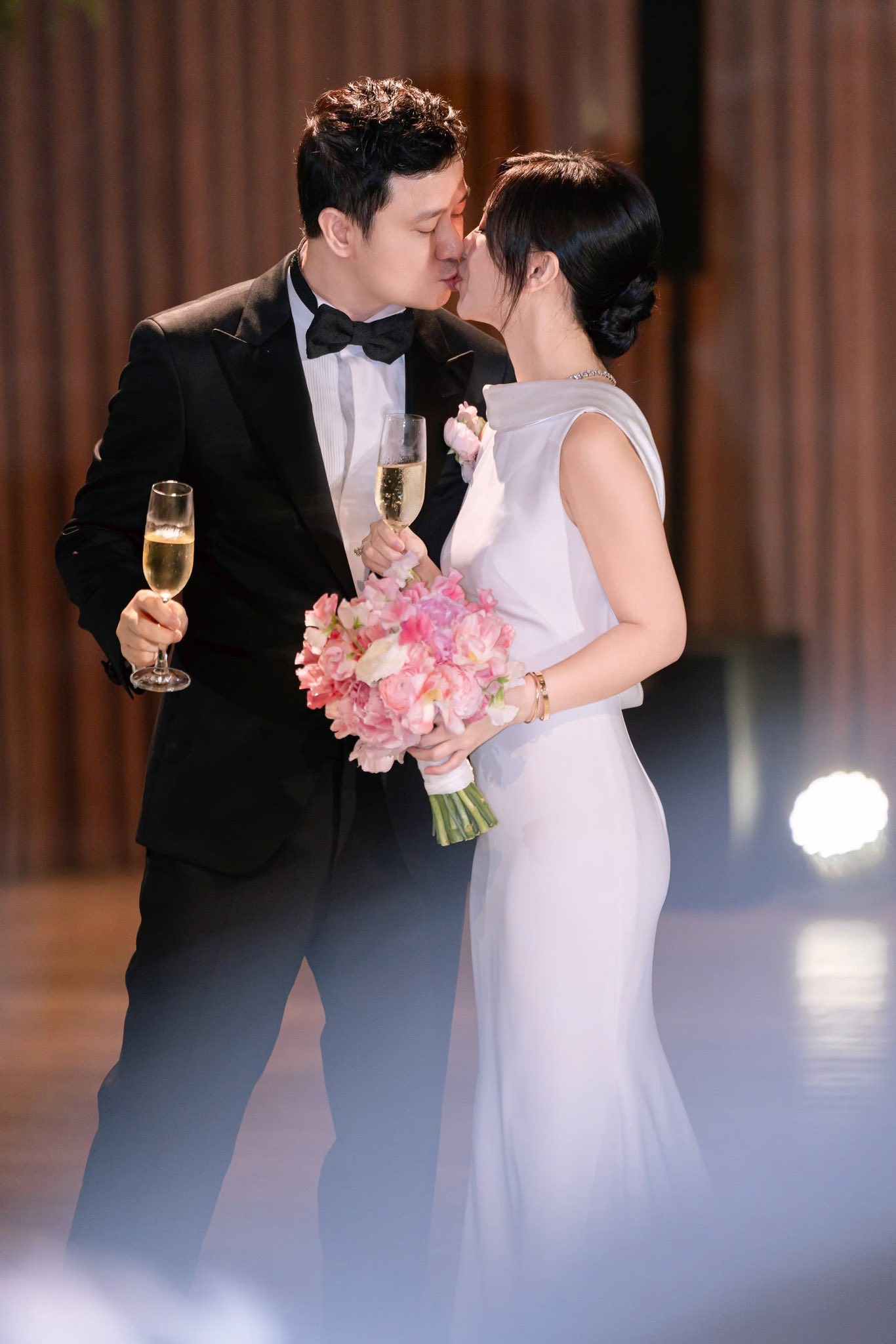 Phú bà triệu đô review 