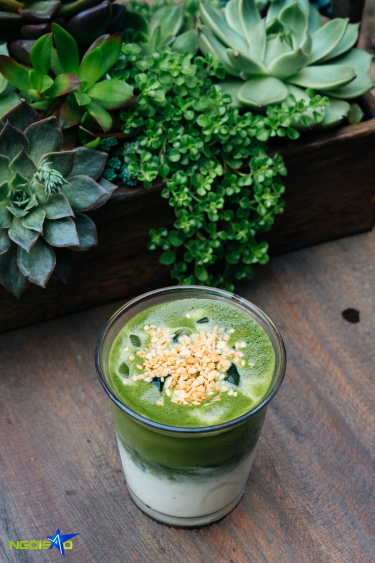 Quán cà phê sân vườn trang trí gấu bông dịp Giáng sinh - 12