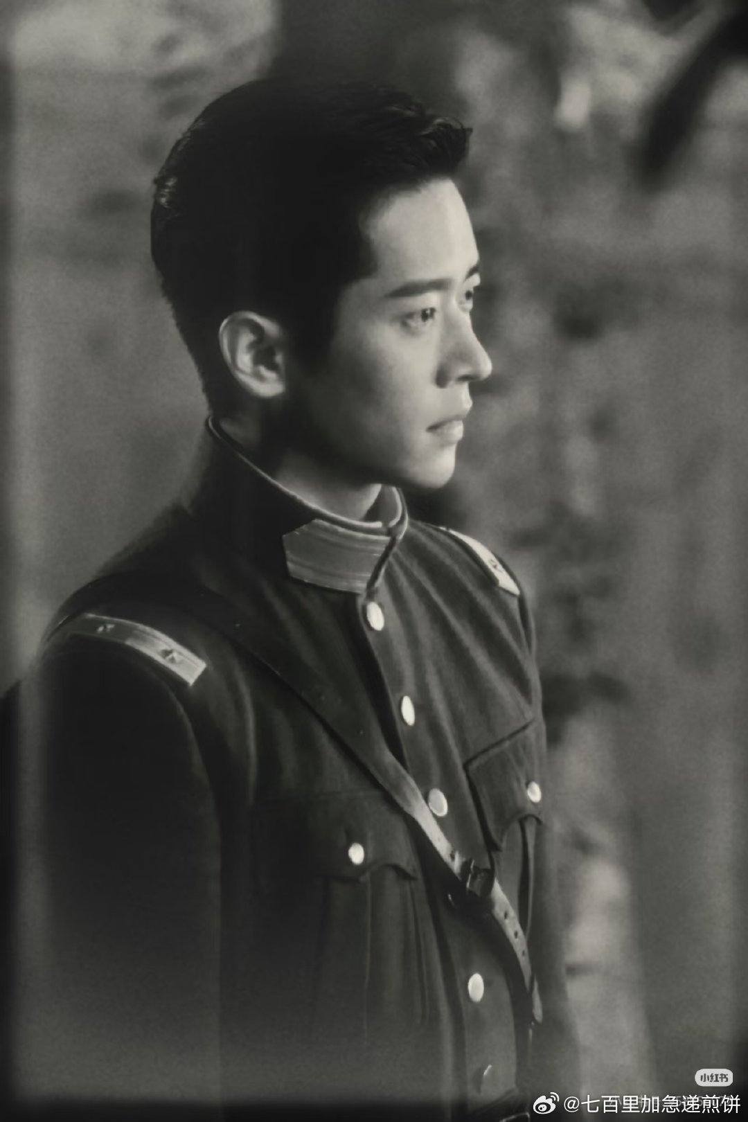 Nhìn mỹ nam này phải thốt lên “Hoàng tử thời dân quốc”: Khí chất vương giả ăn vào máu, đẹp không chừa phần ai 2 1766241832 730 Nhin my nam nay phai thot len Hoang tu thoi