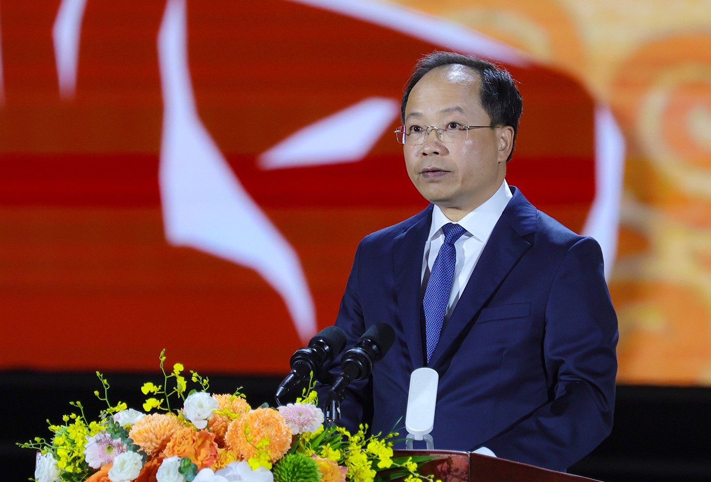 Kỷ niệm 260 năm ngày sinh đại thi hào Nguyễn Du- Ảnh 2. Kỷ niệm 260 năm ngày sinh đại thi hào Nguyễn Du- Ảnh 2.