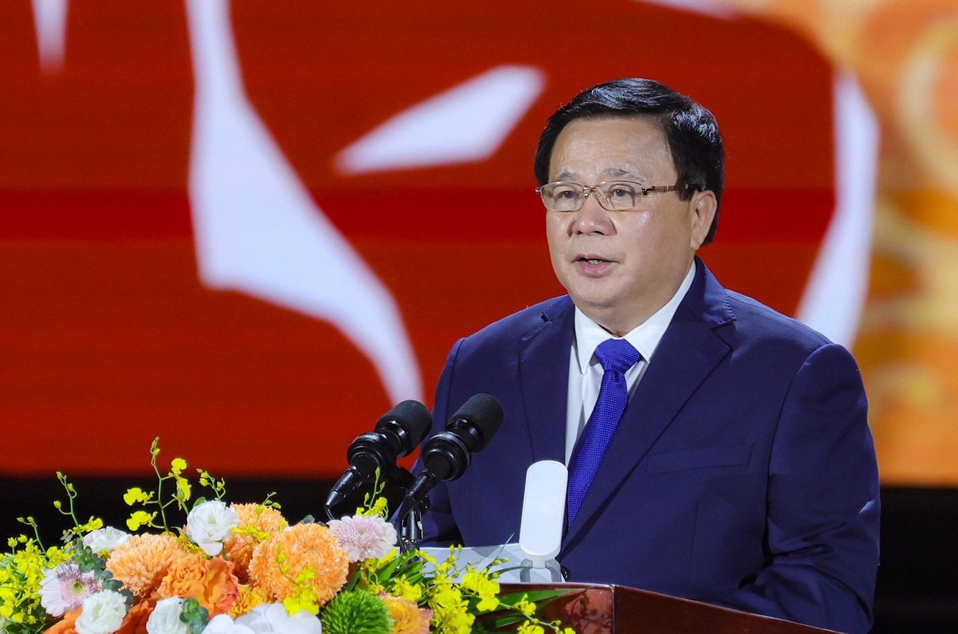 Kỷ niệm 260 năm ngày sinh đại thi hào Nguyễn Du- Ảnh 3. Kỷ niệm 260 năm ngày sinh đại thi hào Nguyễn Du- Ảnh 3.