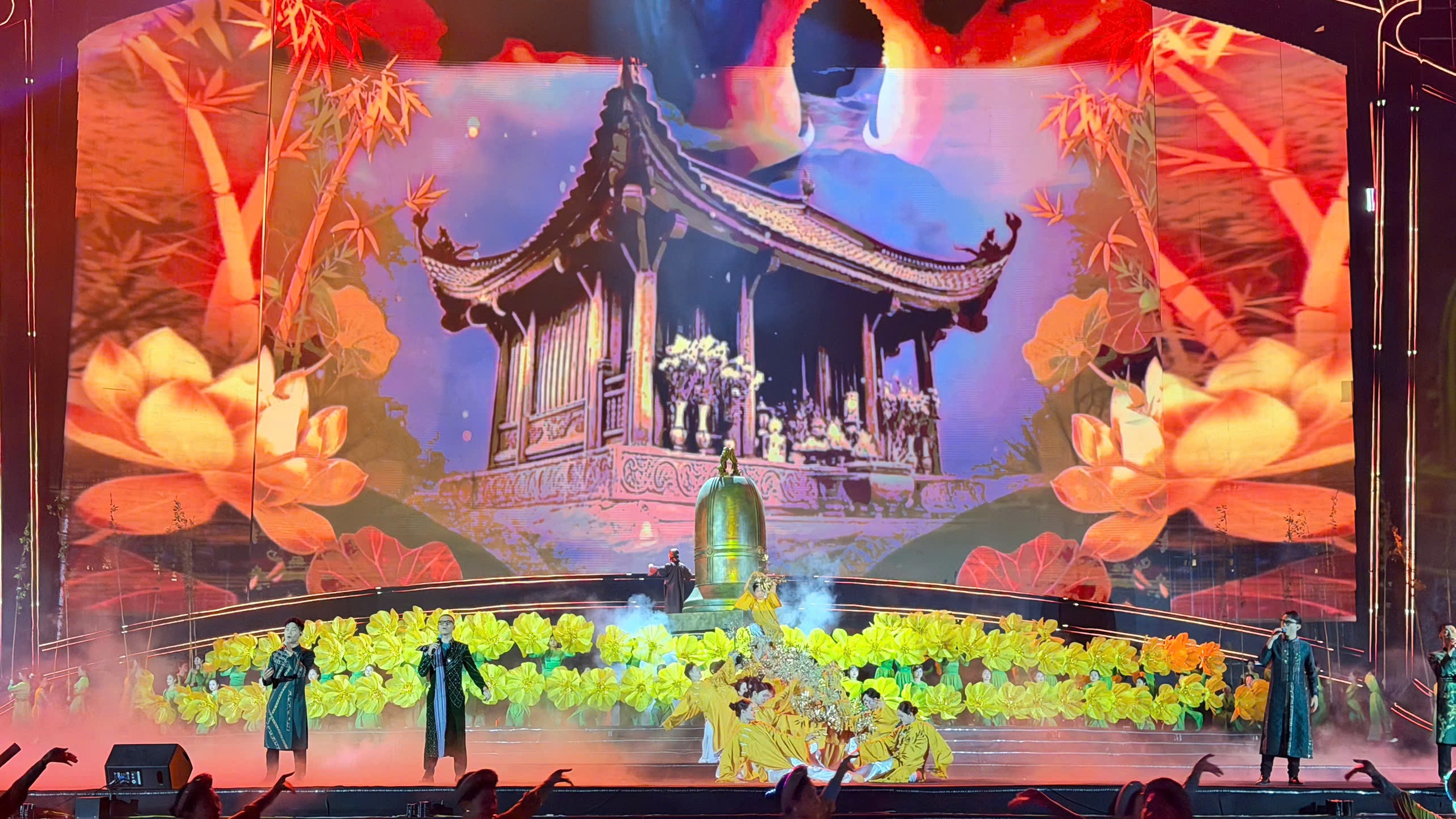 Đón bằng Di sản thế giới quần thể Yên Tử - Trúc Lâm - Ảnh 3.