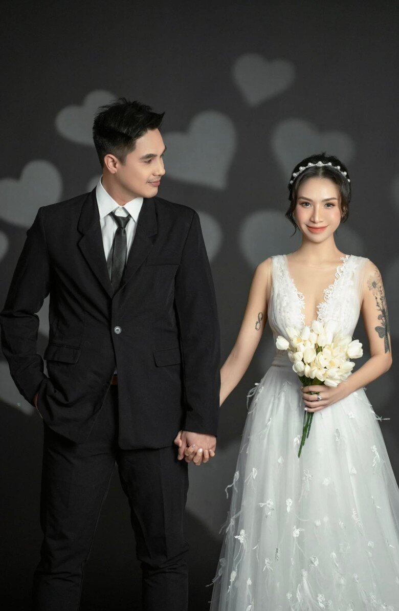 Baggio kết hôn sớm với bà xã hơn 3 tuổi.