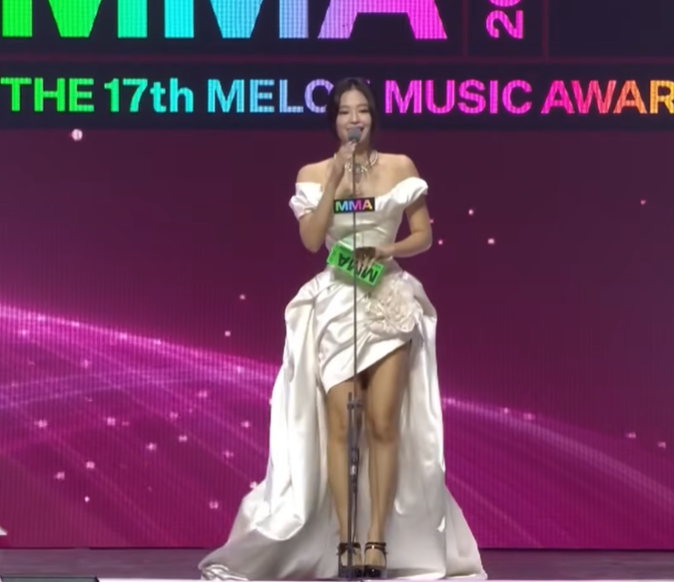 Jennie quyết làm cô dâu, “quét sạch” MMA sau 7 năm- Ảnh 7.