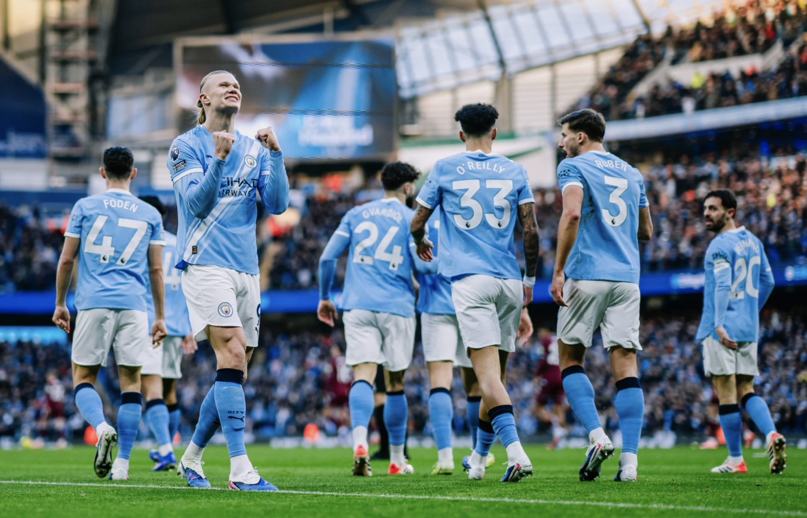 Haaland bùng nổ cú đúp, Man City thắng nghiền ép West Ham 4 Haaland bùng nổ cú đúp, Man City thắng nghiền ép West Ham - Ảnh 4.