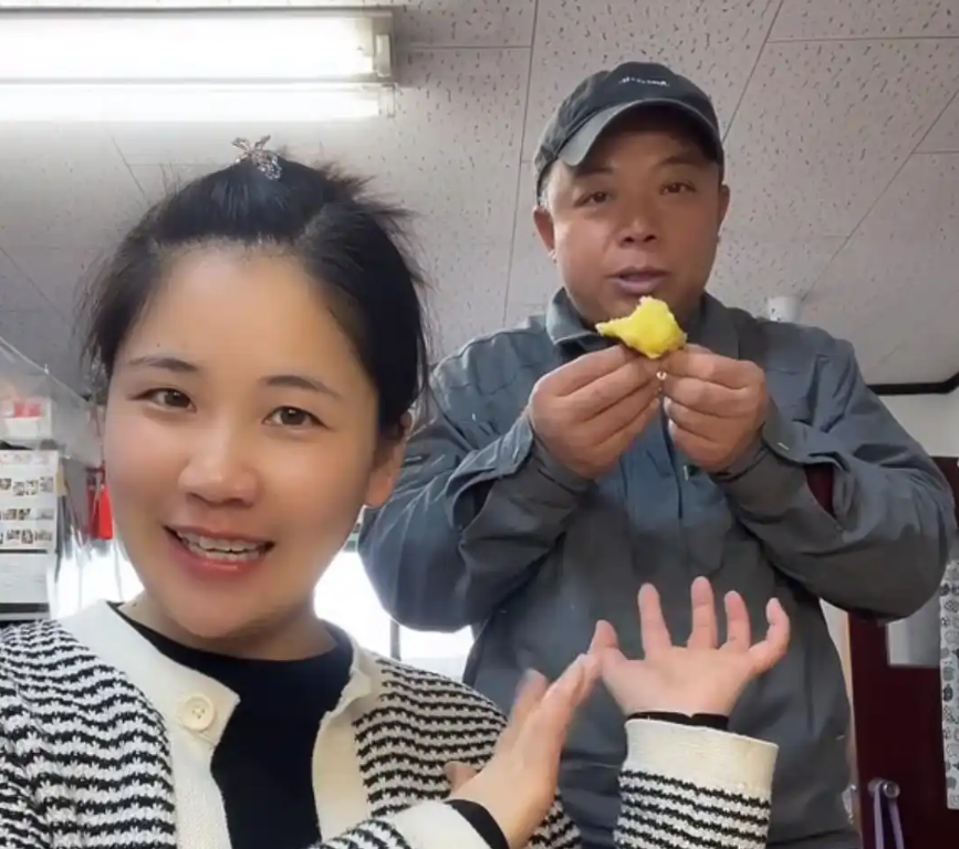 Phát hiện người phụ nữ sinh năm 1994 thu gom phế liệu nhưng thu nhập hơn 747 triệu đồng/tháng, sống trong biệt thự, đi xe sang- Ảnh 2.