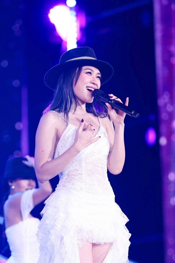 Bí quyết giúp Mỹ Tâm đánh bay mỡ thừa, tuổi 44 khoe vóc dáng đẹp mãn nhãn