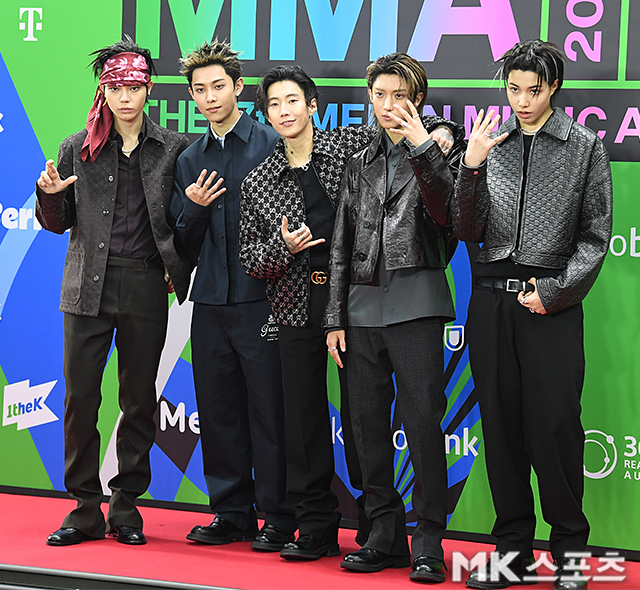 1766278673 320 Tham do MMA 2025 Jennie hoa nu hoang dung mat