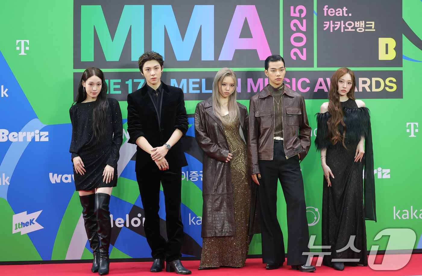 1766278680 527 Tham do MMA 2025 Jennie hoa nu hoang dung mat