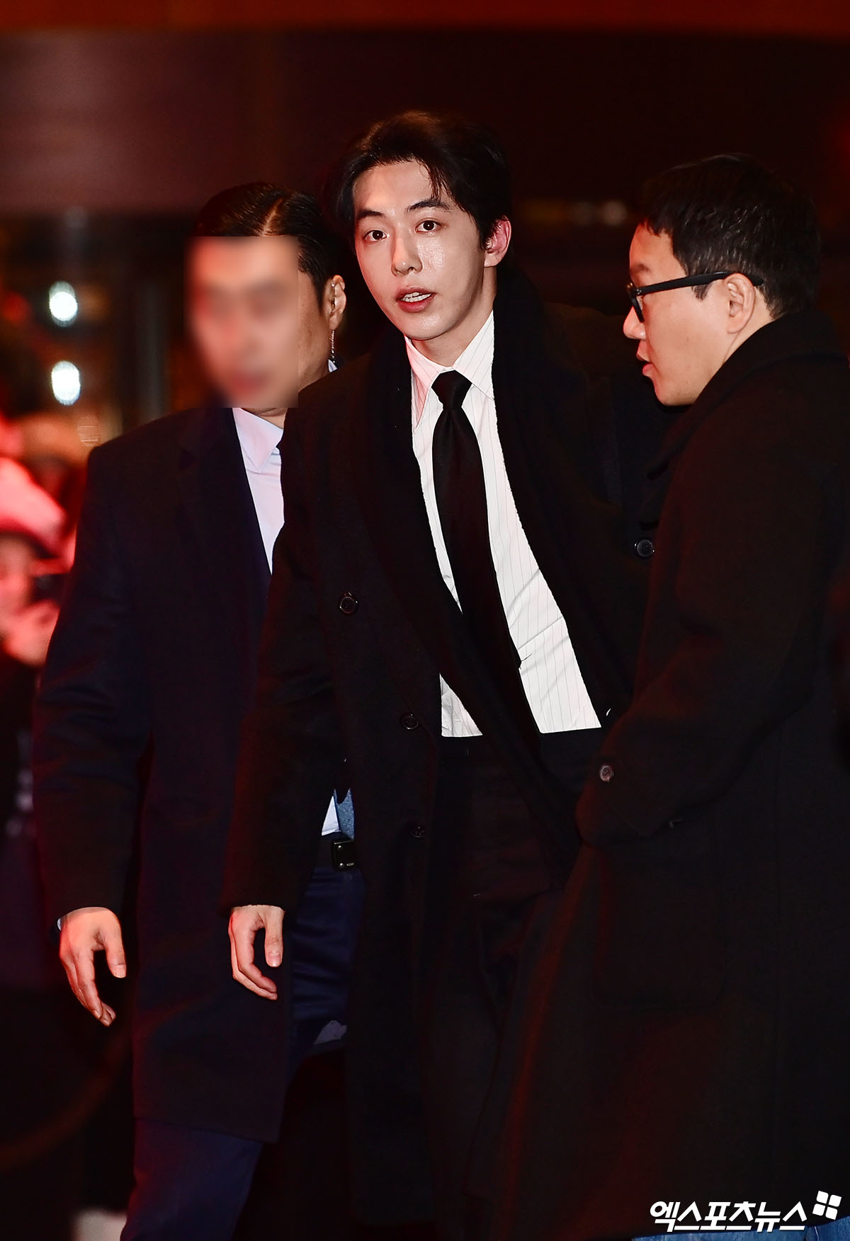 Siêu đám cưới Kim Woo Bin - Shin Min Ah: D.O. (EXO) vội vàng từ MMA chạy đến, V (BTS) - Lee Kwang Soo xuất hiện cực bảnh- Ảnh 6.