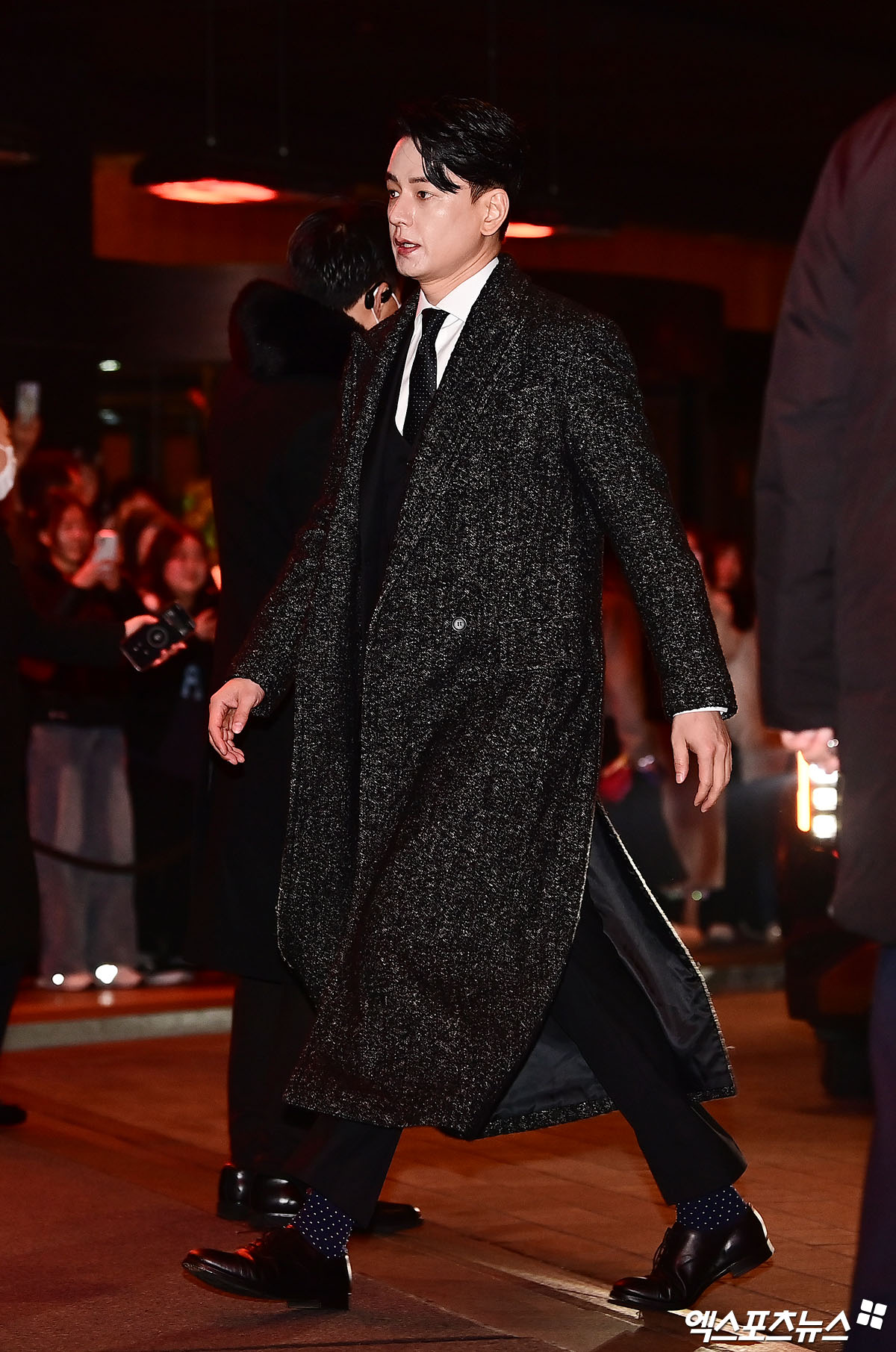 Siêu đám cưới Kim Woo Bin - Shin Min Ah: D.O. (EXO) vội vàng từ MMA chạy đến, V (BTS) - Lee Kwang Soo xuất hiện cực bảnh- Ảnh 14.