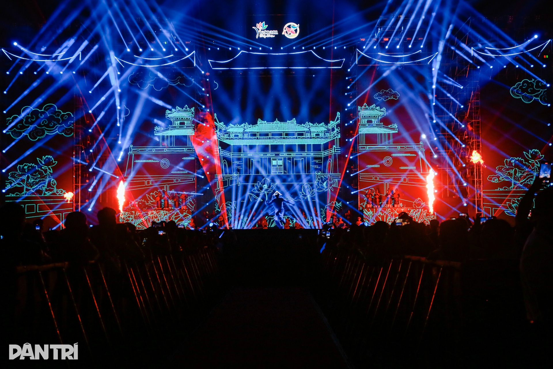 Huế khép lại Năm Du lịch Quốc gia bằng đêm bế mạc giàu cảm xúc - 2
