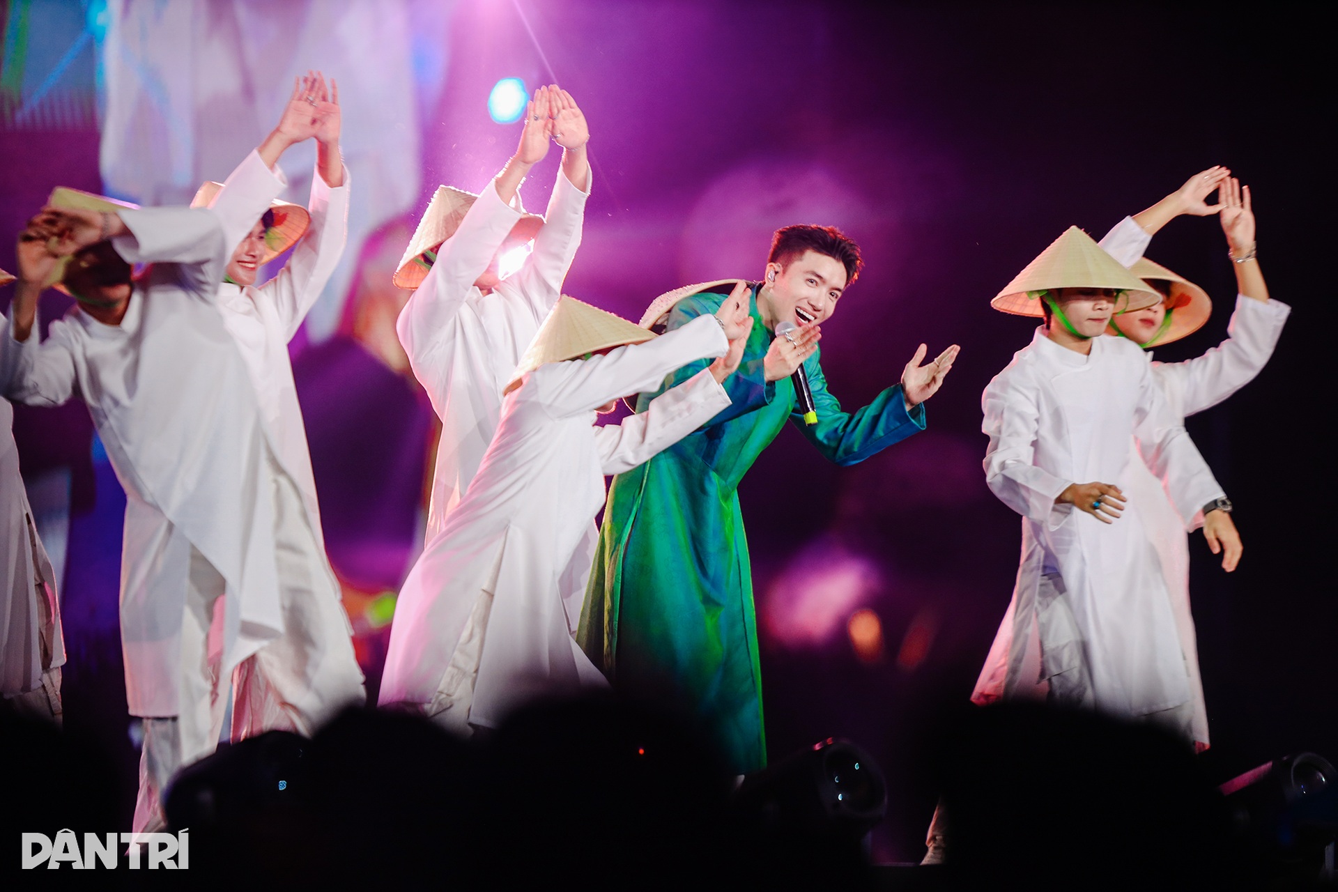 Huế khép lại Năm Du lịch Quốc gia bằng đêm bế mạc giàu cảm xúc - 6