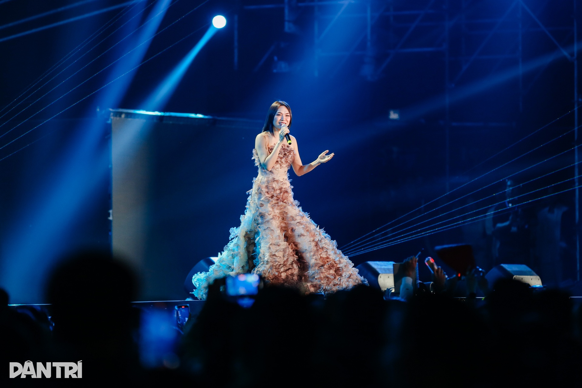 Huế khép lại Năm Du lịch Quốc gia bằng đêm bế mạc giàu cảm xúc - 9