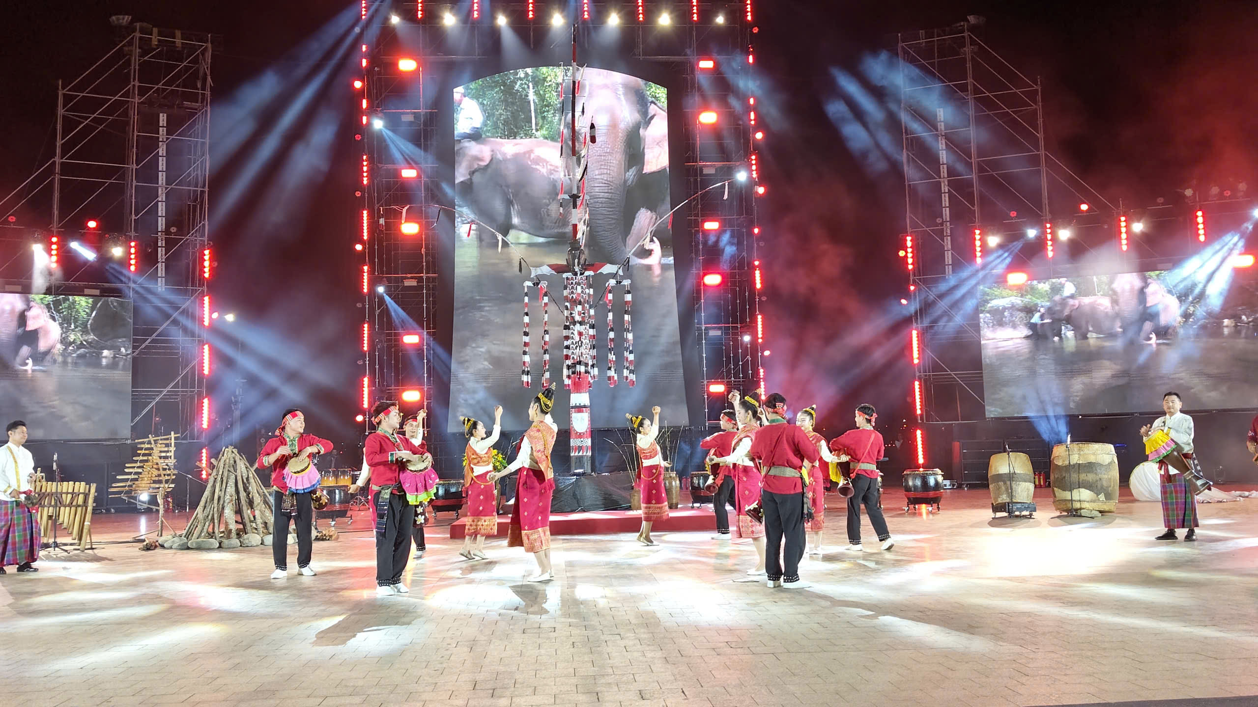 Hòa âm cồng chiêng Đông Nam Á 2025: Tôn vinh di sản, kết nối văn hóa- Ảnh 5. Hòa âm cồng chiêng Đông Nam Á 2025: Tôn vinh di sản, kết nối văn hóa- Ảnh 5.