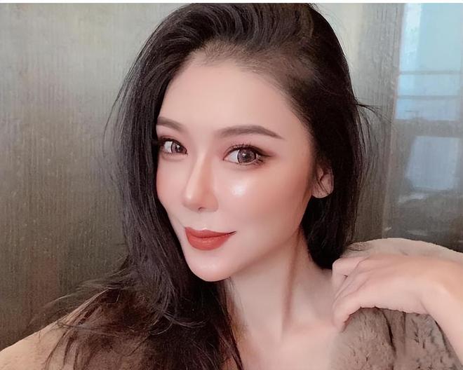 Một nàng hậu nhiều lần làm “bé ba”, khiến vận động viên huyền thoại phản bội vợ đang bầu bí gây phẫn nộ- Ảnh 6.