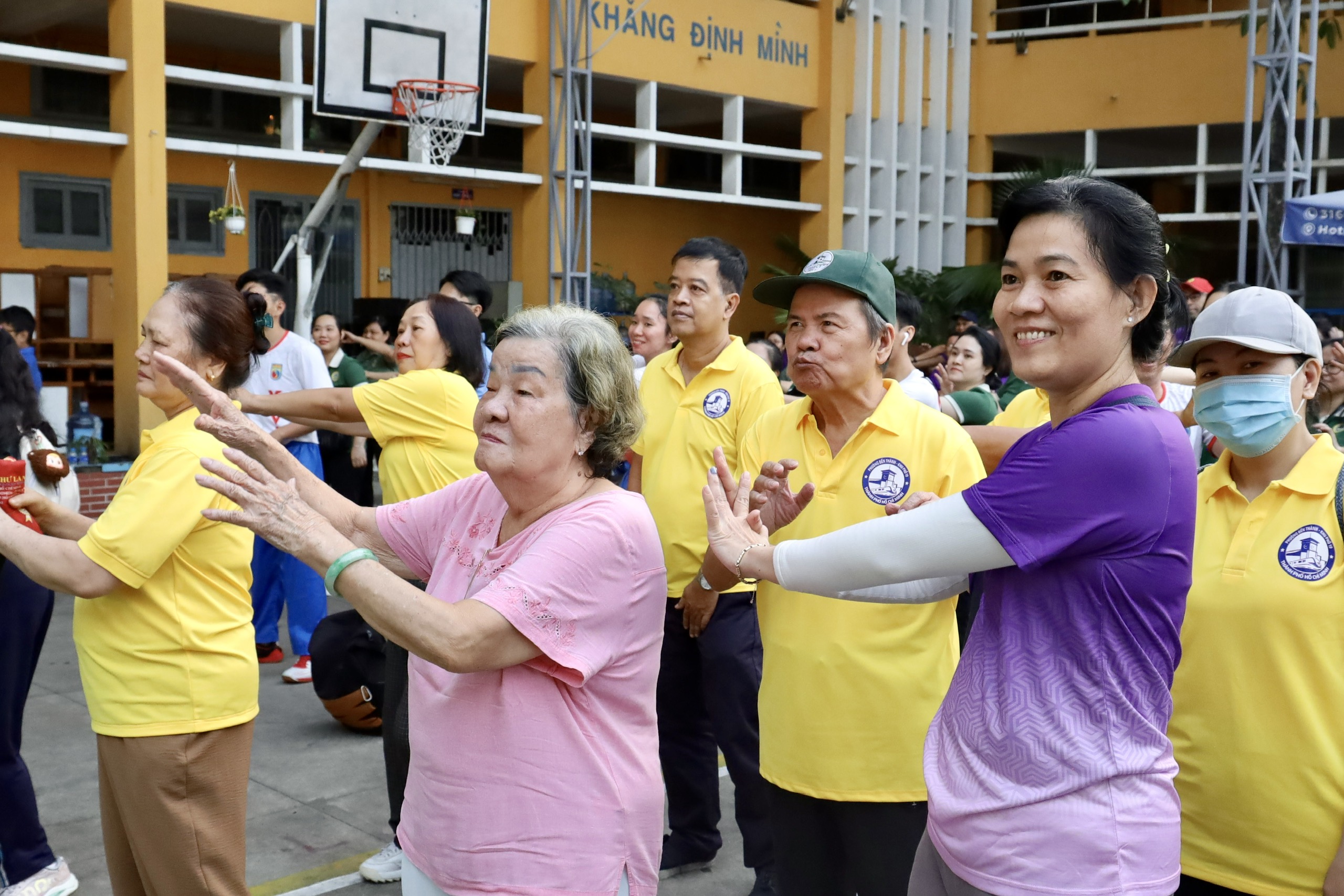 Phường Bến Thành, TP HCM tổ chức giải đi bộ gây quỹ chăm lo người yếu thế - Ảnh 2.