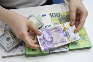 Trung tâm tài chính quốc tế: Điều gì mới thực sự giữ được dòng vốn?