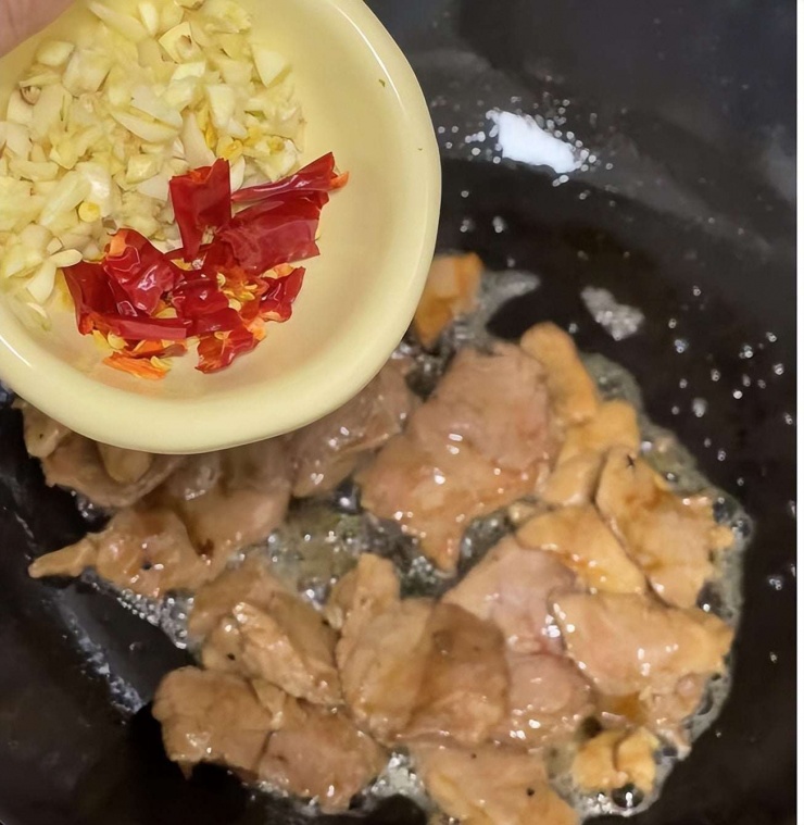 Loại rau chỉ miền núi mới có, ăn đắng ngẫm ngọt, giúp ngủ ngon, sáng mắt, giải độc, xào thịt bò ngon xỉu - 9