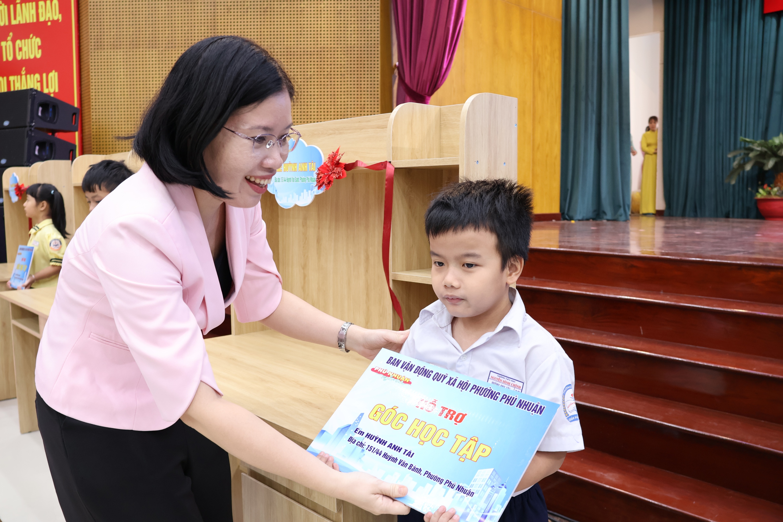 Một buổi sáng ý nghĩa, xúc động tại phường Phú Nhuận, TPHCM 9 Một buổi sáng ý nghĩa, xúc động tại phường Phú Nhuận, TPHCM - Ảnh 9.