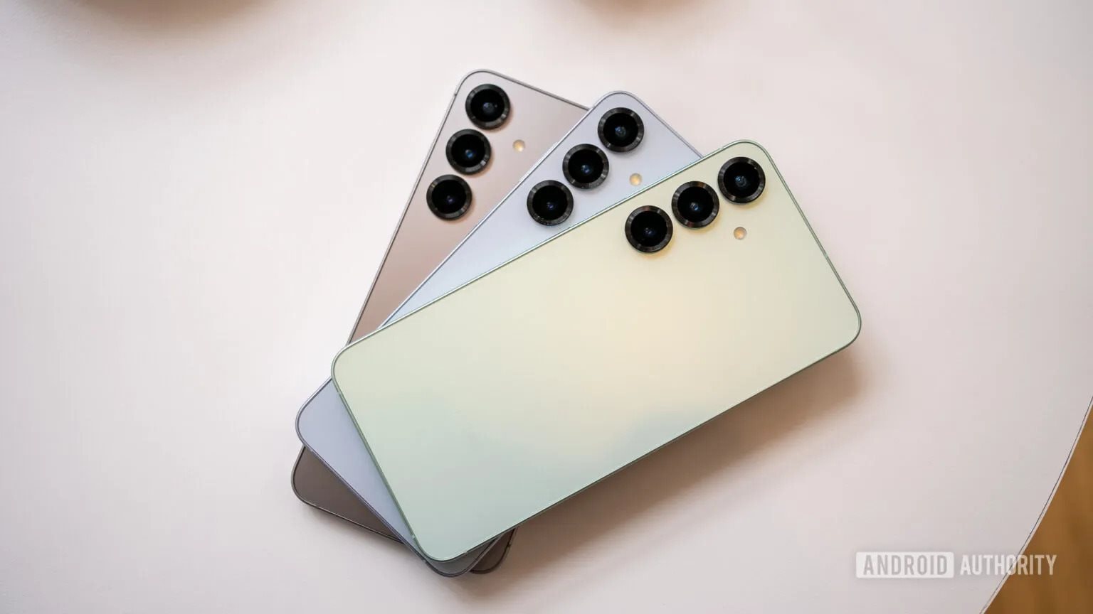 Dù là fan cứng Android, tôi phải 