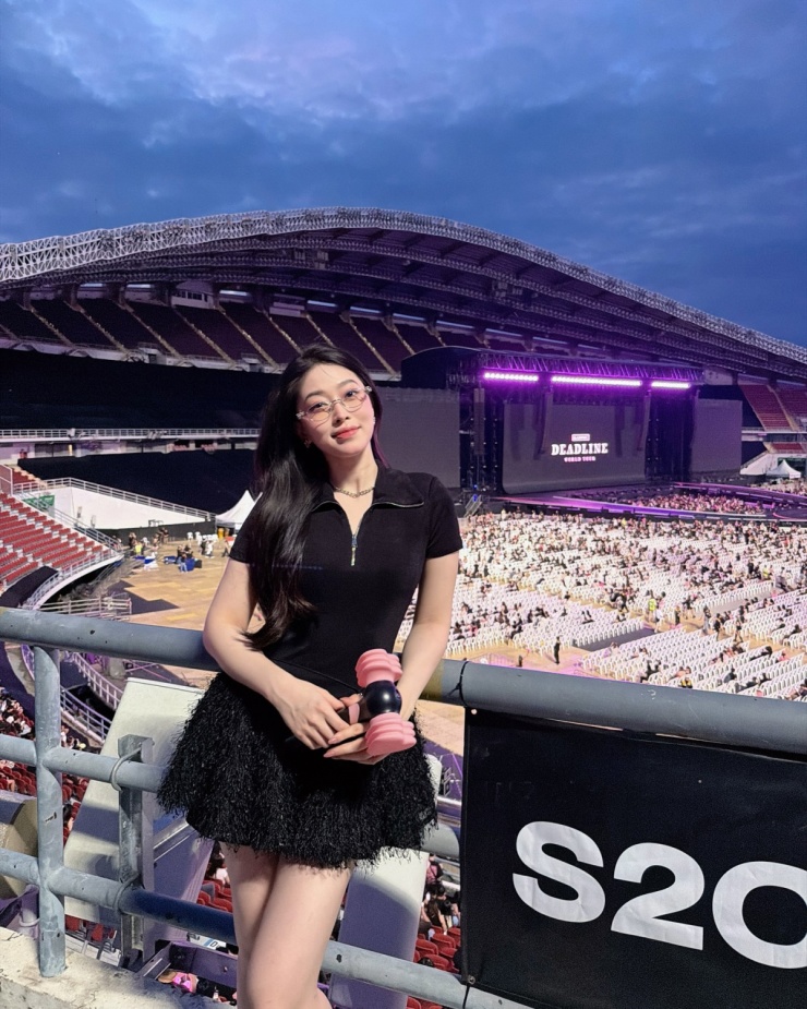 Cuộc đua phong cách của sao Việt khi đi concert năm 2025 - 10