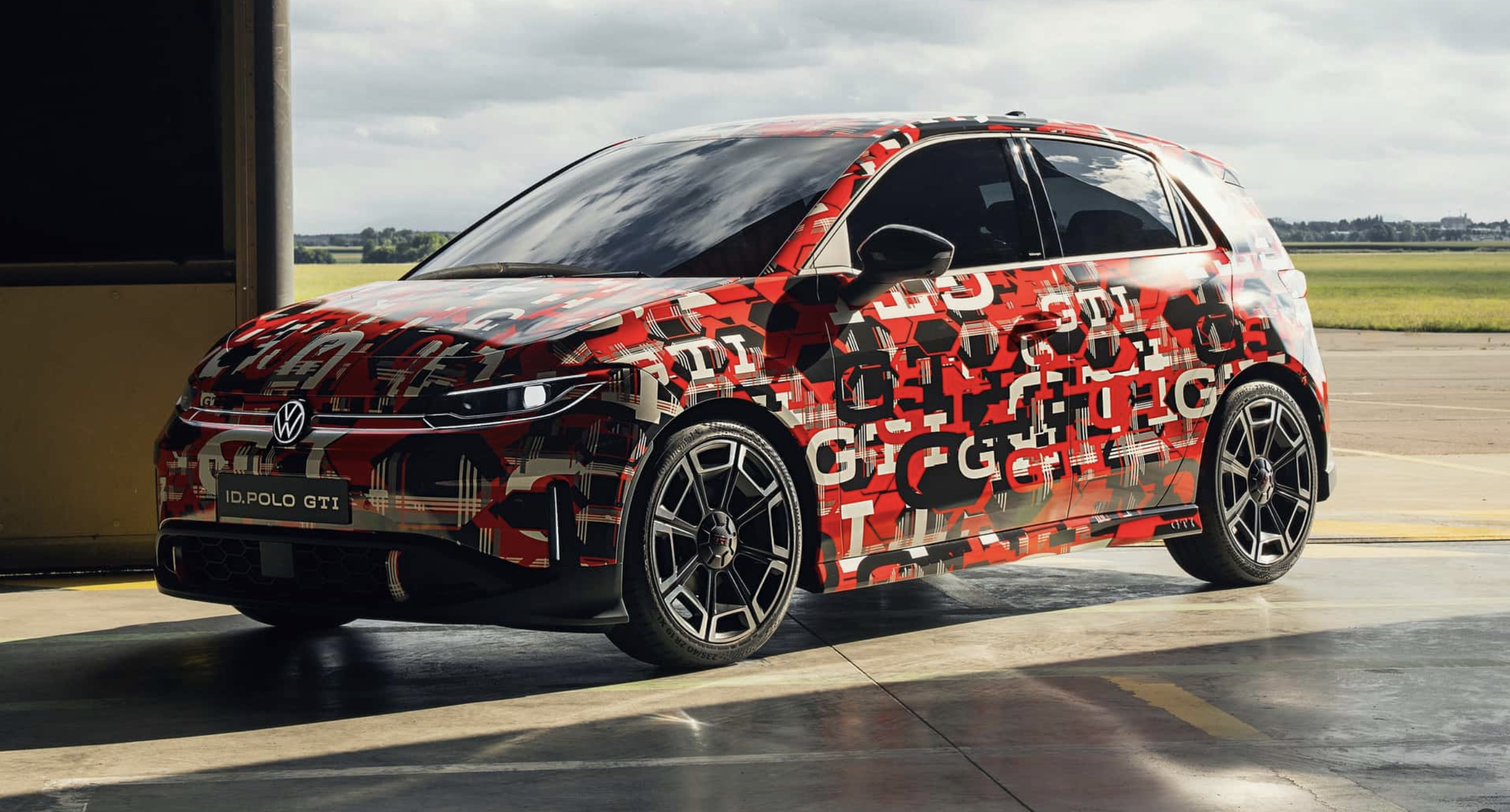 Ô tô máy xăng cỡ nhỏ sẽ sớm bị khai tử - Ảnh 2.