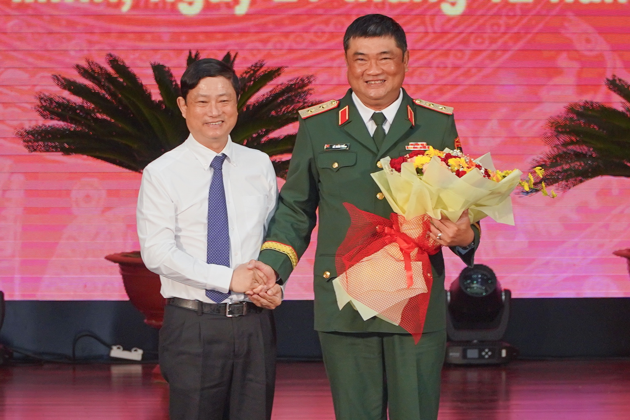 Tướng lĩnh, cán bộ cao cấp quân đội nghỉ hưu luôn đóng góp thầm lặng nhưng rất quan trọng cho TPHCM - Ảnh 4.