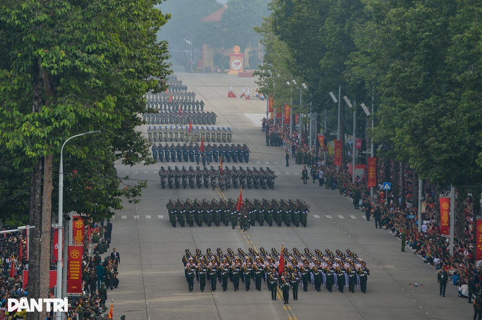 Quân đội nhân dân vững bước dưới cờ Đảng vinh quang - 5