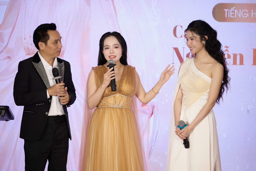 Giải Nhất Tiếng hát Hà Nội 2025 tiết lộ tuổi thơ bị mẹ ngăn cản đi hát - 3