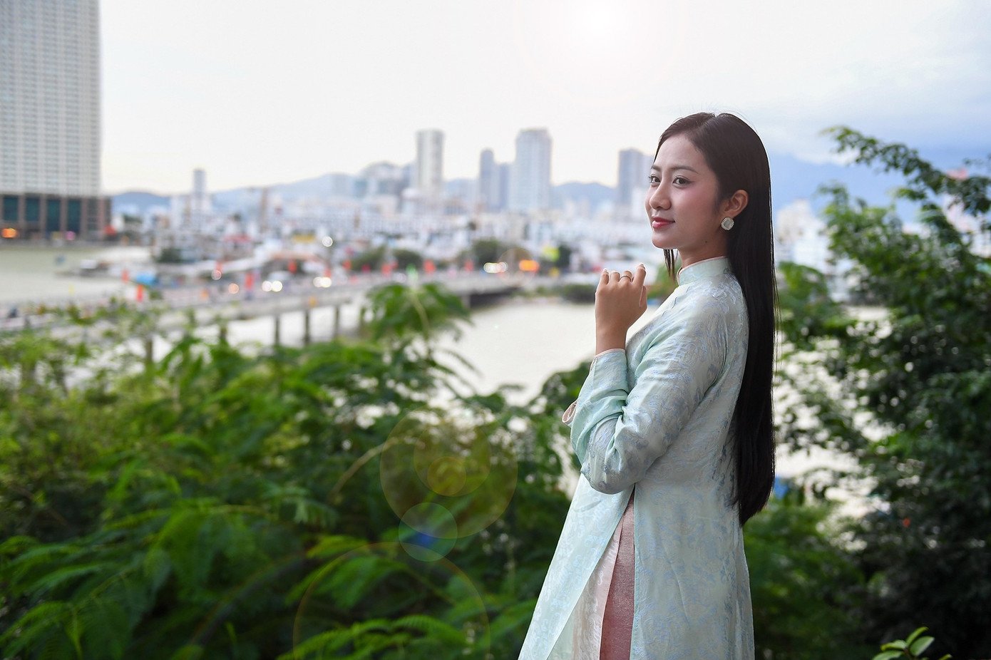 Hoa hậu Hà Trúc Linh 'check-in' điểm du lịch nổi tiếng Khánh Hòa - 5