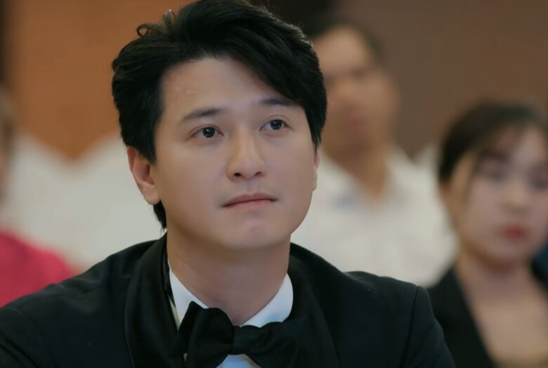 Khi phim ở giai đoạn trưởng thành, số lần nhân vật Bách xuất hiện thưa thớt dần.