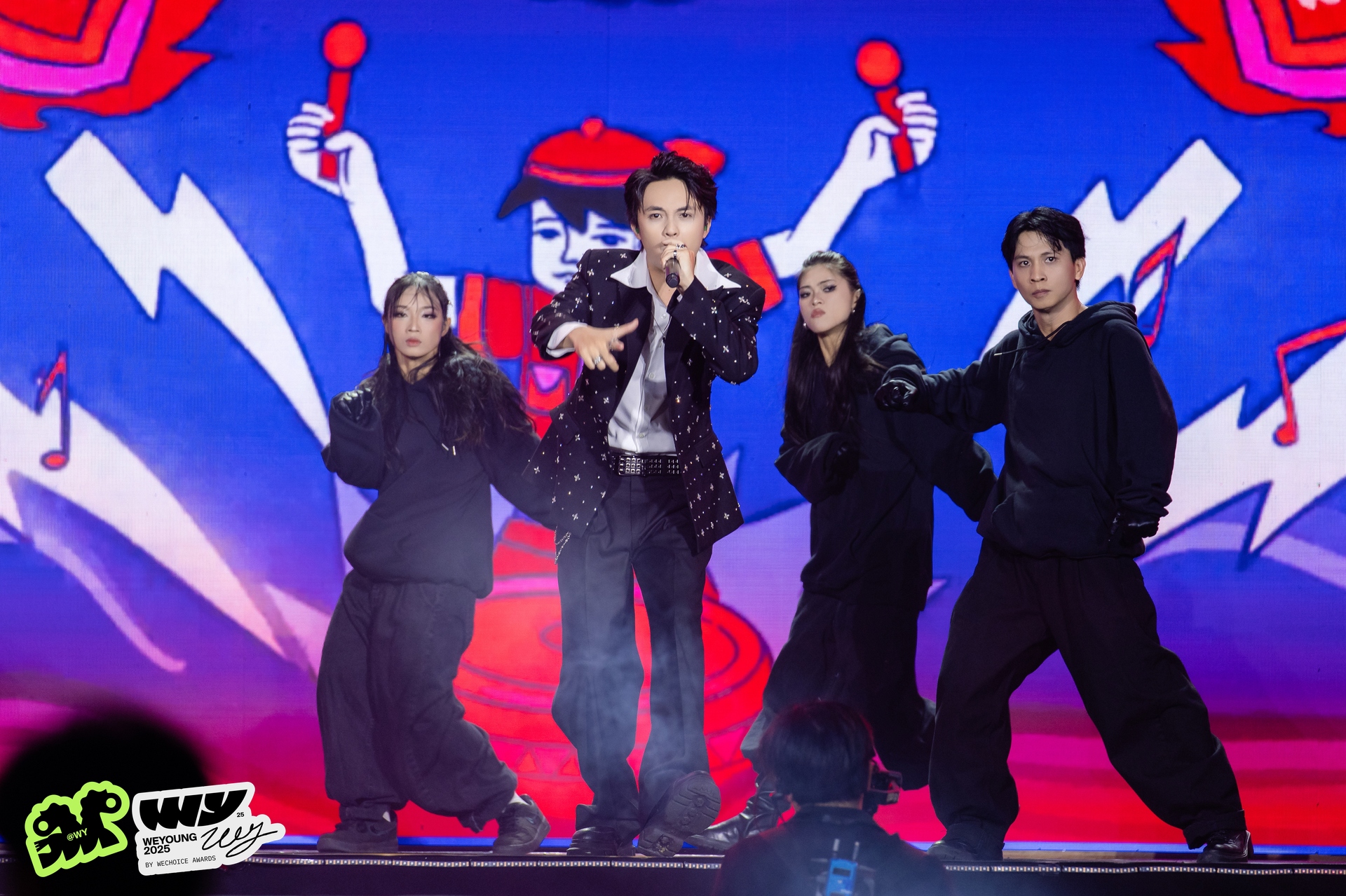 Rapper Nhật Hoàng: 