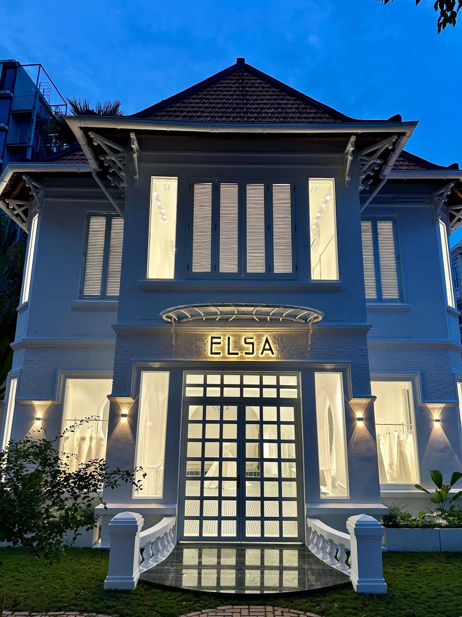 Showroom váy cưới Elsa Bridal có gì đặc biệt mà khiến Hoa hậu Ý Nhi ghé thăm phải thử váy ngay?- Ảnh 2. Showroom váy cưới Elsa Bridal có gì đặc biệt mà khiến Hoa hậu Ý Nhi ghé thăm phải thử váy ngay?- Ảnh 2.