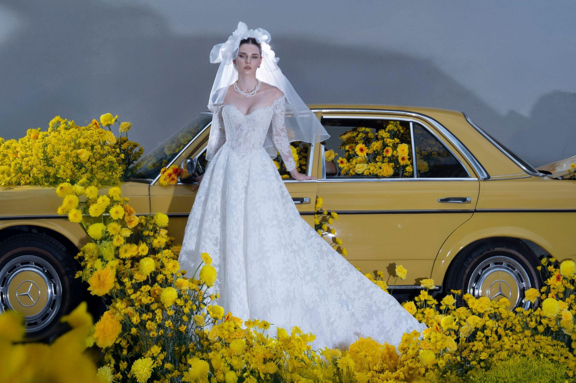 Showroom váy cưới Elsa Bridal có gì đặc biệt mà khiến Hoa hậu Ý Nhi ghé thăm phải thử váy ngay?- Ảnh 3. Showroom váy cưới Elsa Bridal có gì đặc biệt mà khiến Hoa hậu Ý Nhi ghé thăm phải thử váy ngay?- Ảnh 3.