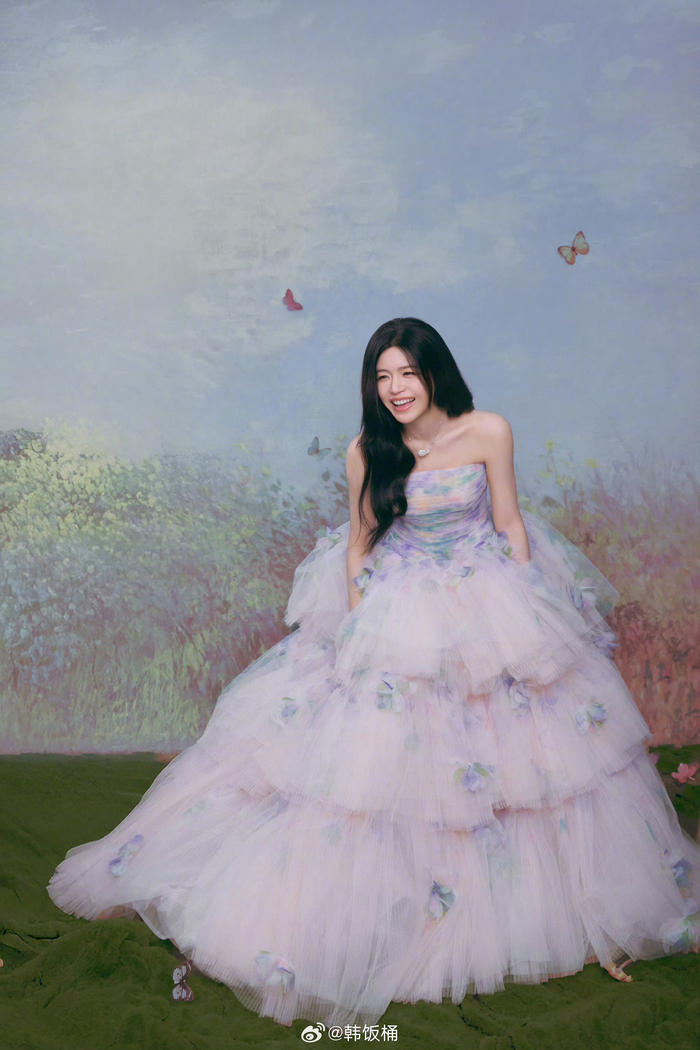 Ở đâu ra mỹ nhân 42 tuổi vẫn trẻ đẹp như búp bê thế này: 14 năm trời trôi đi mà như hôm qua với hôm nay- Ảnh 8.