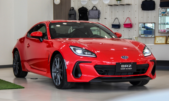 BRZ động cơ Boxer 2,4 lít. Ảnh: Thành Nhạn