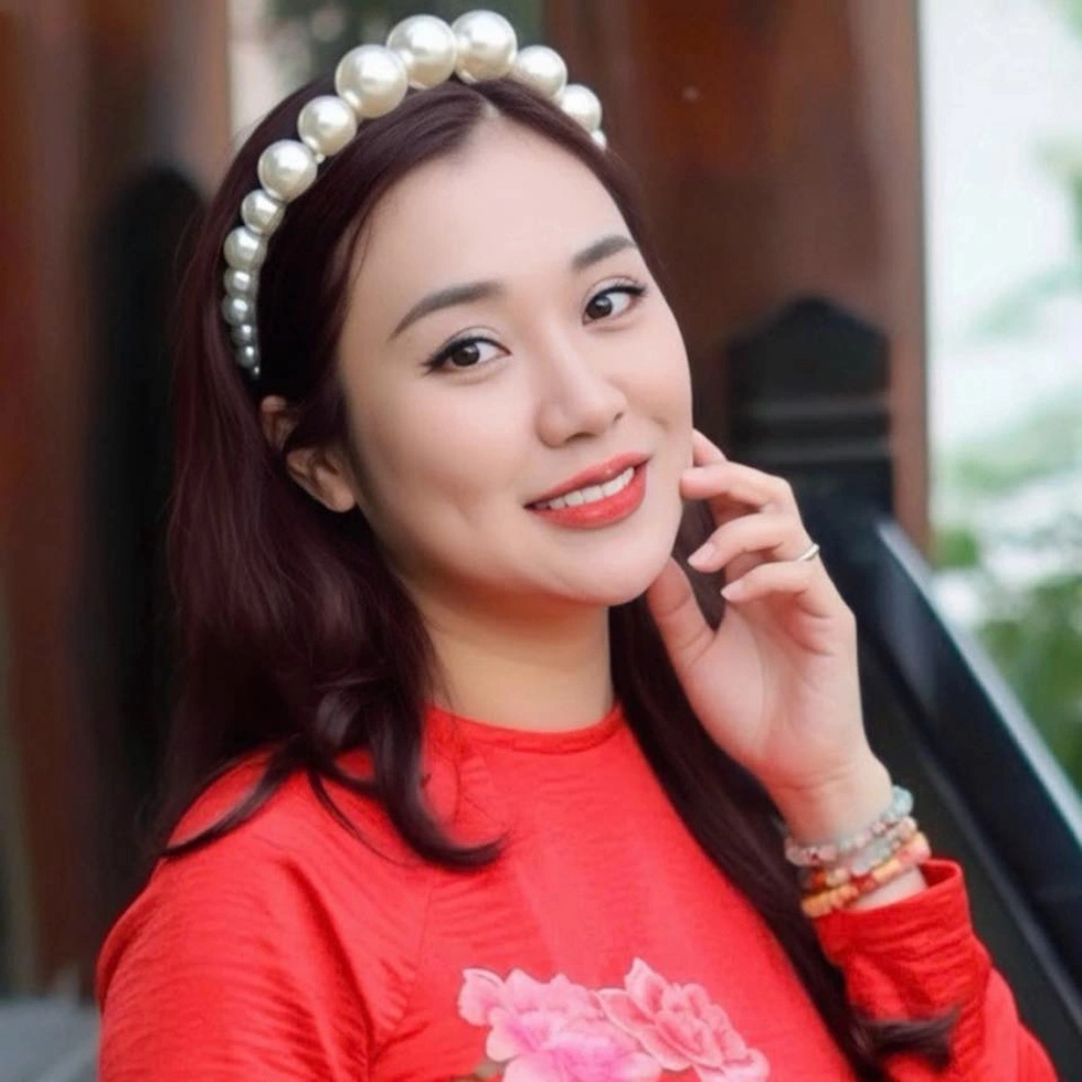 Vợ trẻ Thiếu tá của NSND Tự Long: “Chồng luôn chiều tôi vô điều kiện” - 5