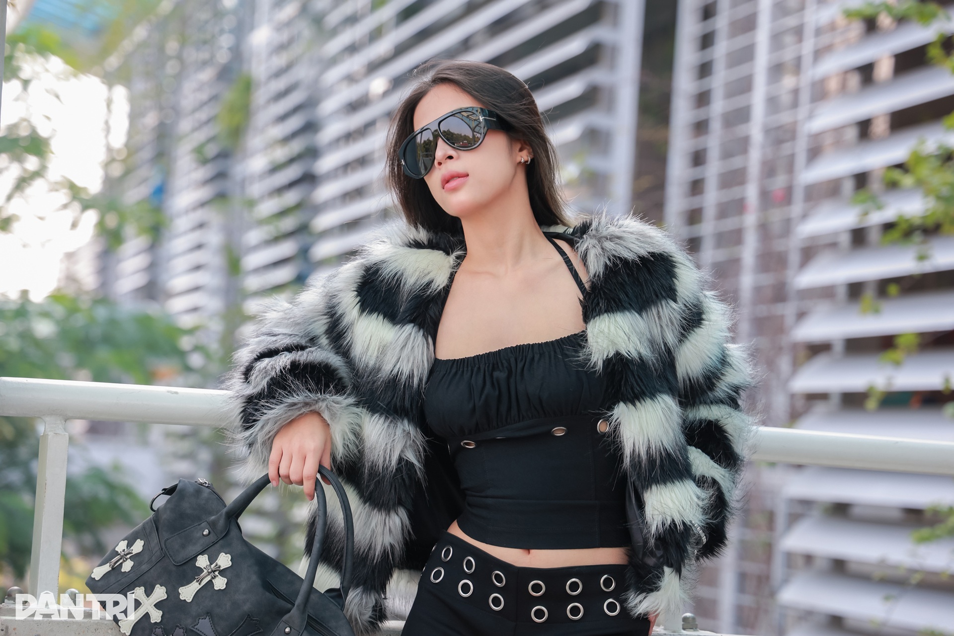 Cô gái Hà Nội diện áo lông hút mắt từ cái nhìn đầu tiên - 6