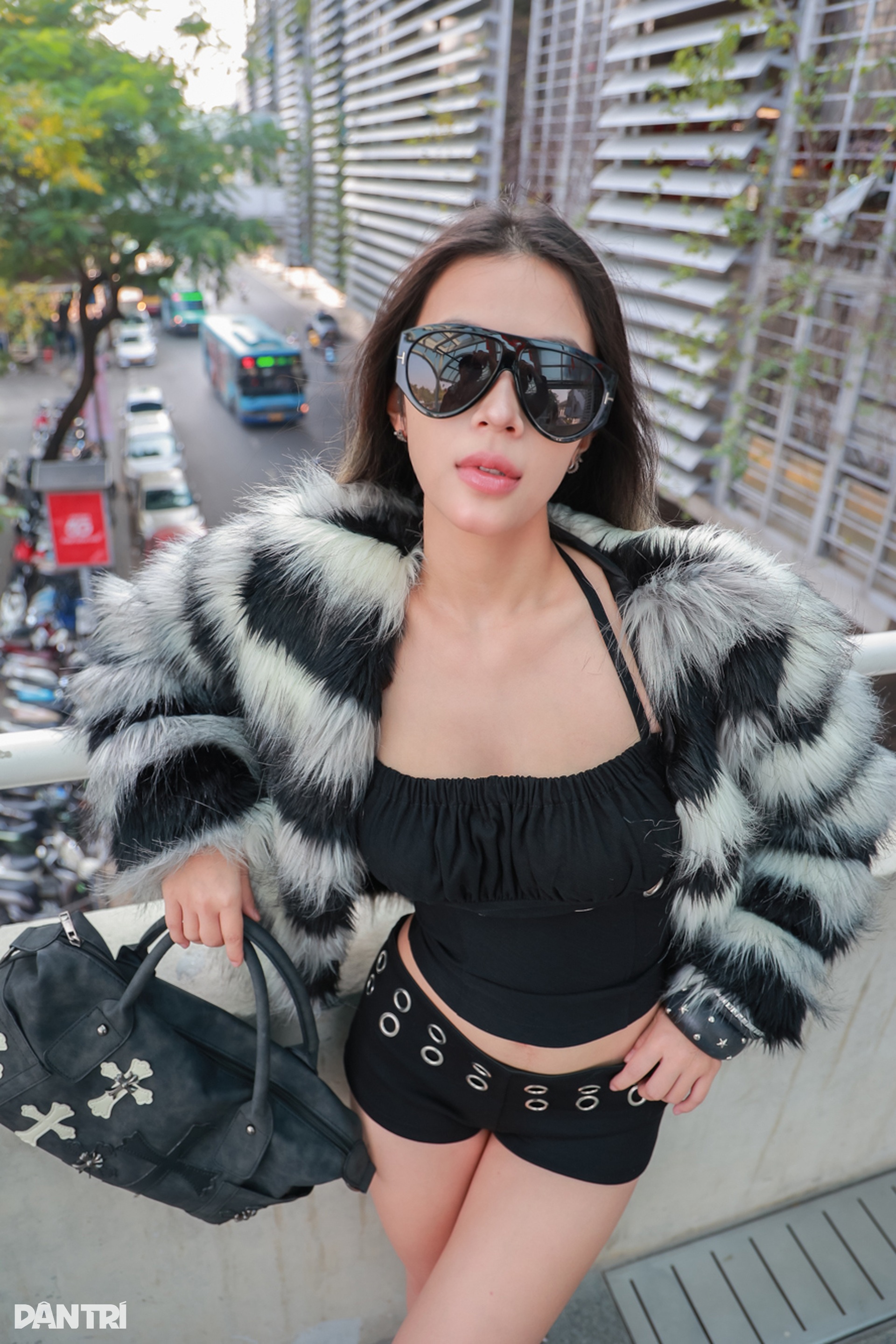 Cô gái Hà Nội diện áo lông hút mắt từ cái nhìn đầu tiên - 10