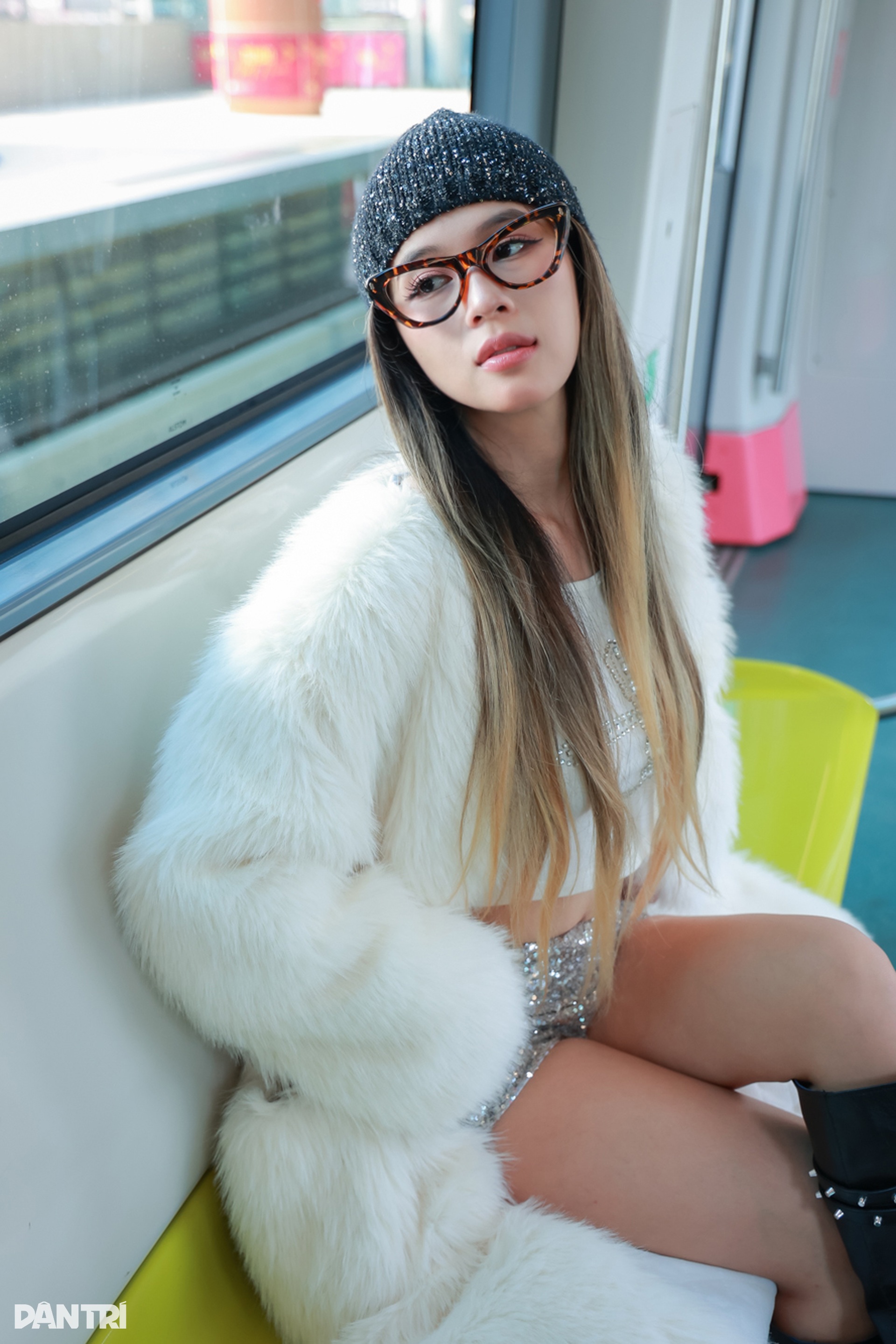 Cô gái Hà Nội diện áo lông hút mắt từ cái nhìn đầu tiên - 15
