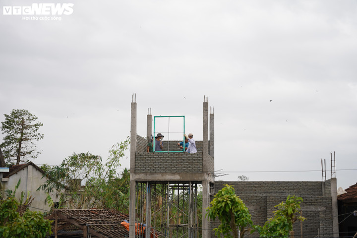 ‘Chiến dịch Quang Trung’ xây nhà thần tốc: ‘Bộ đội làm nhà nhanh mà đẹp lắm’- Ảnh 7.