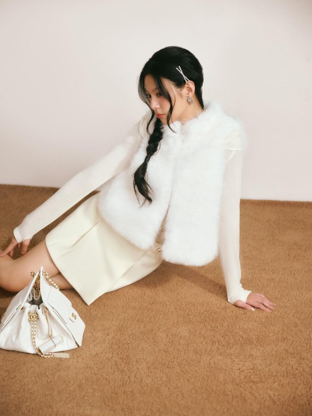 Áo khoác dáng ngắn là món đồ linh hoạt, dễ biến hóa nhất mùa- Ảnh 7.