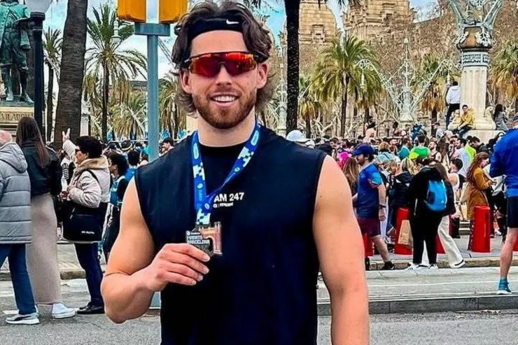 Niven Hopkins tham gia các giải chạy để gây quỹ cho người mắc bệnh thận.