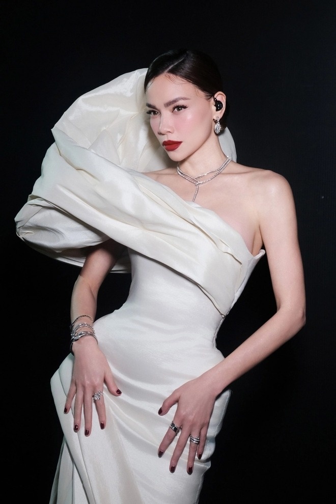 Kiểu ăn giúp Hồ Ngọc Hà giữ dáng, mẹ 3 con vẫn nuột nà