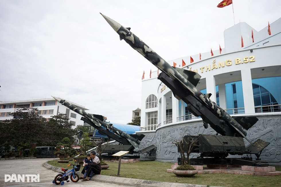 Tiên đoán của Bác Hồ về B52 và kỳ tích diệt 2 pháo đài bay trong 10 phút - 2