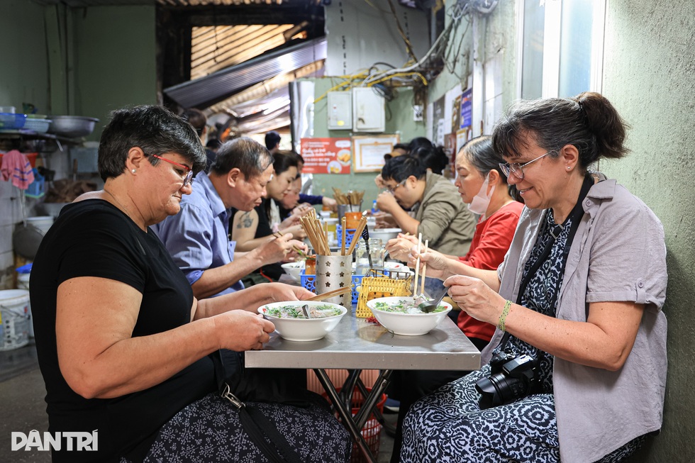 Phở Thìn Bờ Hồ chuẩn bị di dời sau 70 năm gắn bó với phố cổ Hà Nội - 3